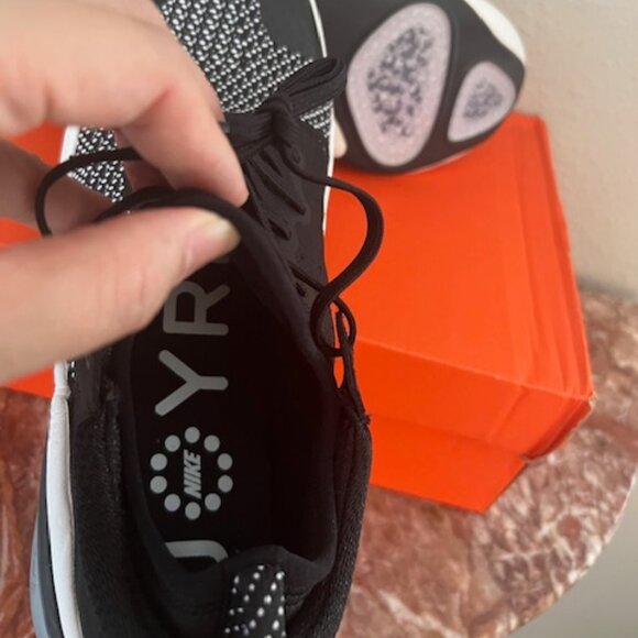 Size 7 - Nike Joyride Run Flyknit Oreo